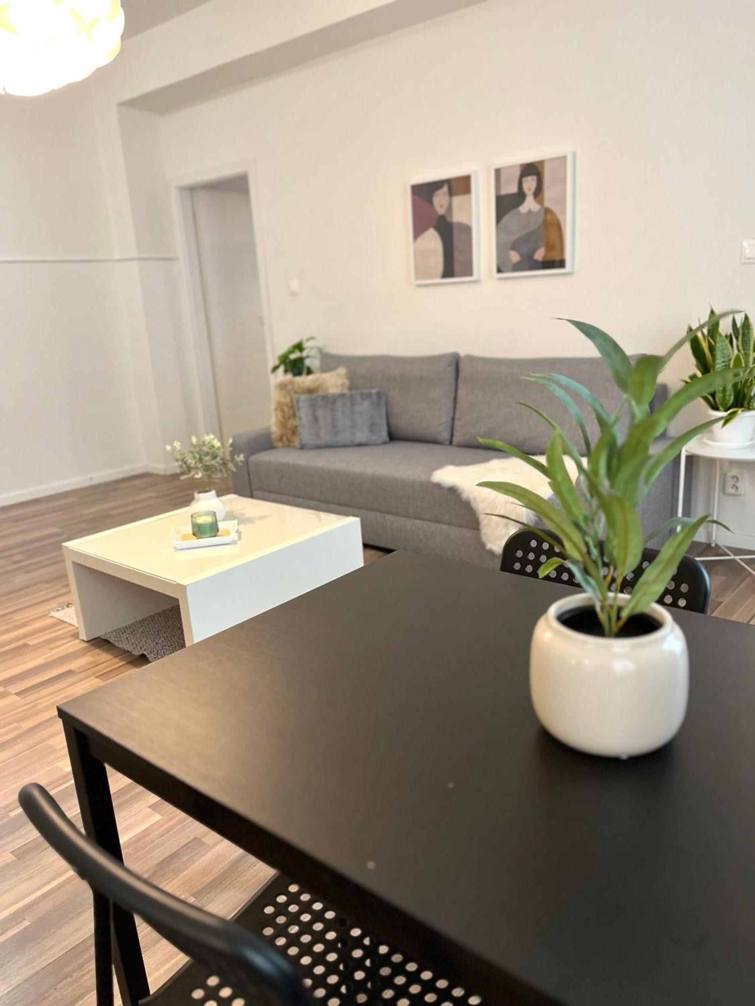 Apartment Adele - Old Town Bratislava Extérieur photo